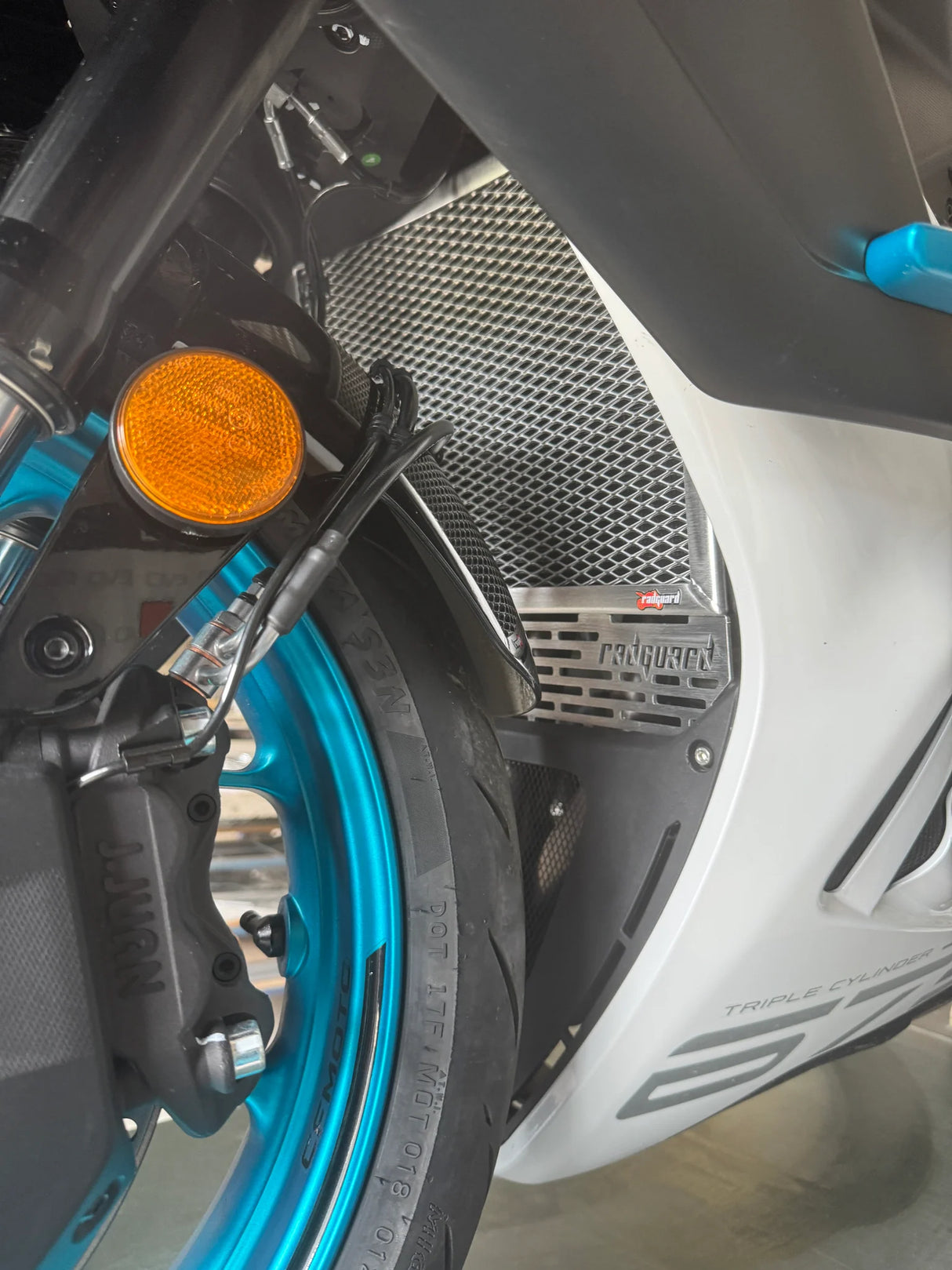 CFMoto 675 SR-R 2025-2026 Radiator Guard