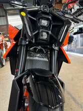 Load image into Gallery viewer, KTM 990 Duke 2024-25 Radiator Guard