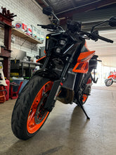 Load image into Gallery viewer, KTM 990 Duke 2024-25 Radiator Guard