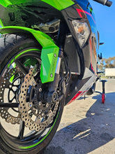 Load image into Gallery viewer, Kawasaki ZX-6 2022-2024 Radiator Guard