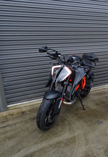 Load image into Gallery viewer, KTM 1290 Super Duke R 2020-2023 Radiator Guard