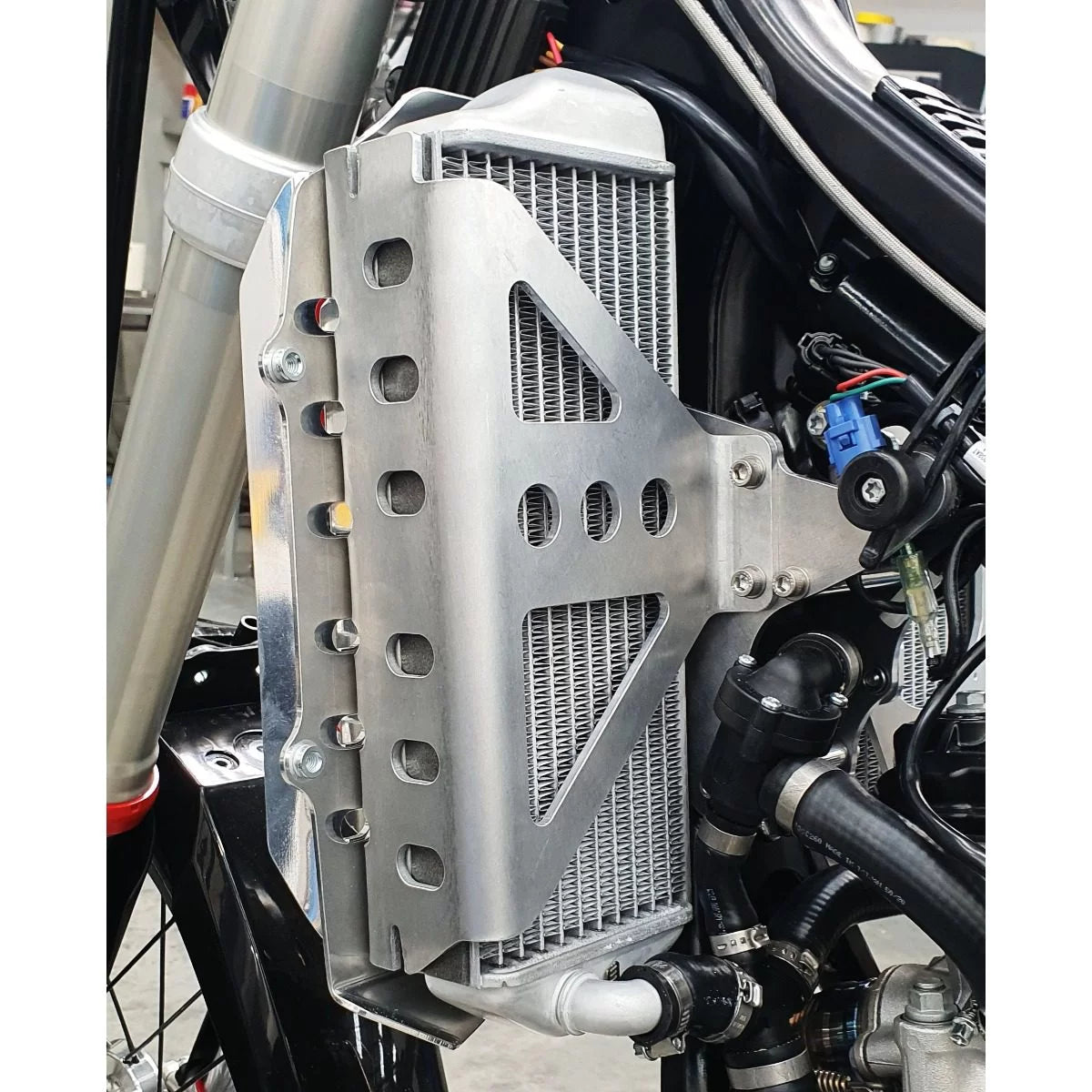 Radiator Guards – KTM 250/300 EXC 2ST | 450/500 EXC | 350 EXCF 20-23 | Husky FE 350 | FE450/501 | TE 250/300 2ST 20-23 | Gas Gas EC350 4ST 22-23 | EC250/300 2ST 21-23