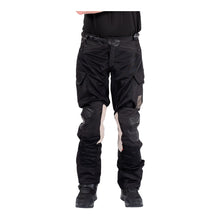 Load image into Gallery viewer, Leatt 5.5 ADV FlowTour Pant (Short) - Stealth