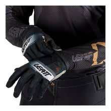 Load image into Gallery viewer, Leatt 2025 5.5 UltraWeld Jersey - Stealth