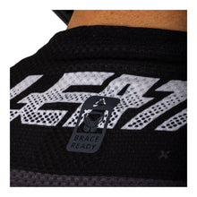 Load image into Gallery viewer, Leatt 2025 4.5 Lite Jersey - Stealth