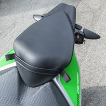 Load image into Gallery viewer, Kriega Aprilia Tuono US-Drypack fit Kit