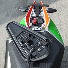 Load image into Gallery viewer, Kriega Aprilia Tuono US-Drypack fit Kit