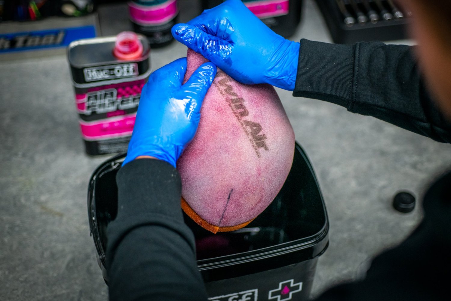 MUC-OFF Motorcycle Air Filter Oil 1L