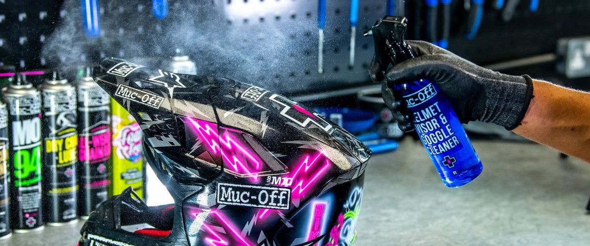 MUC-OFF Motorcycle Visor, Lens & Goggle Cleaning Kit