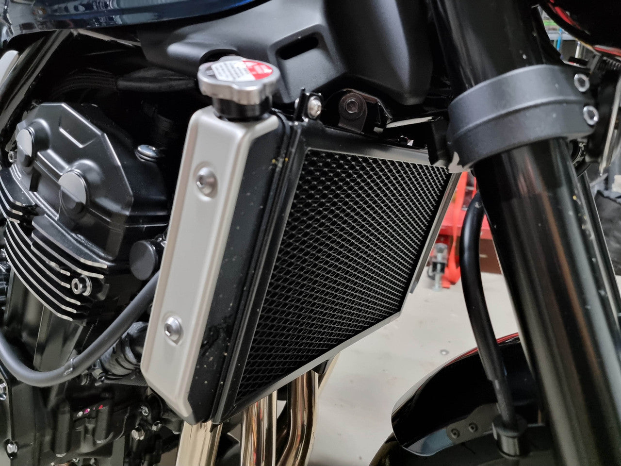 Kawasaki Z900RS / Z900 RS Cafe 2021 - 2022 Radiator Guard